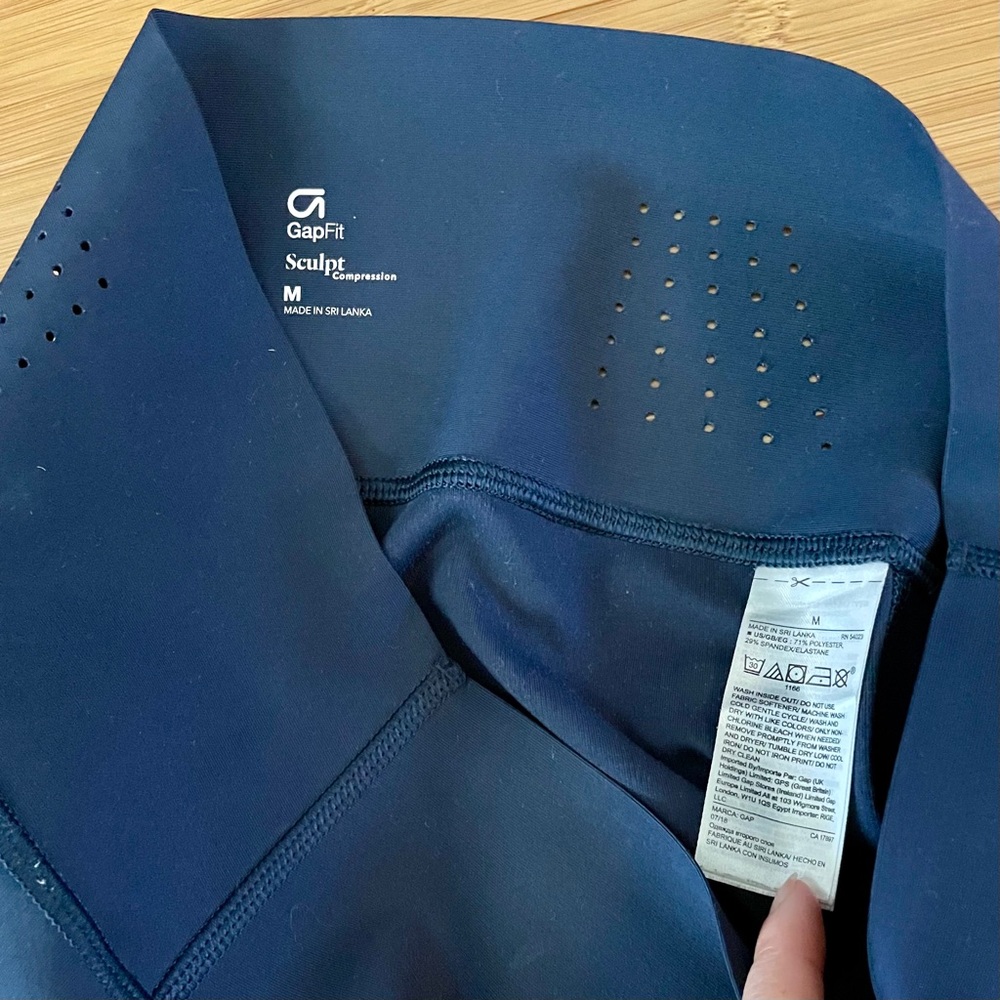 Gap Star โญ๏ธ Sculpt Compression Leggings - Picture 5 of 9